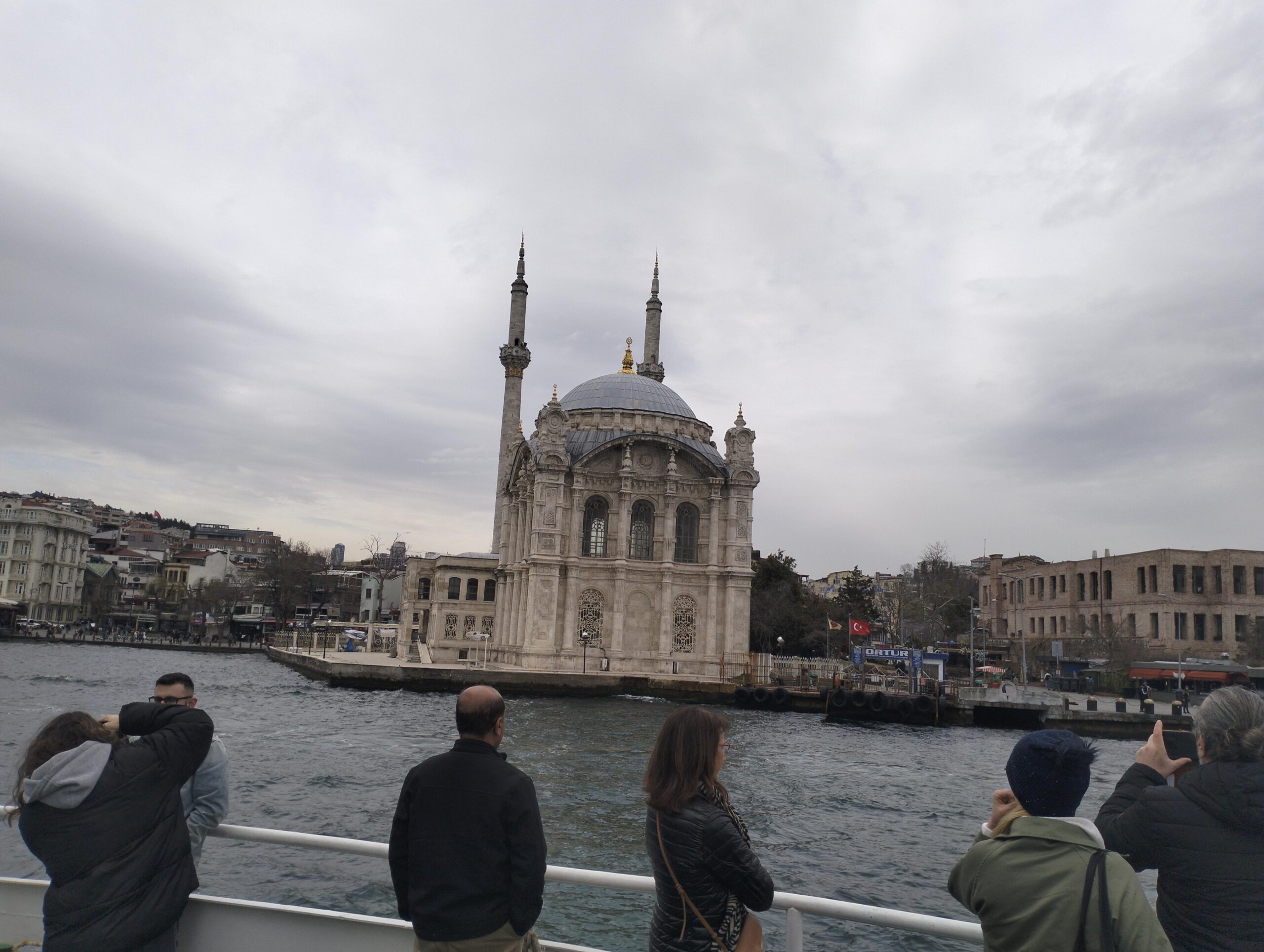 Descubre Turquia en 8 dias-mezquita ortakoy istanbul